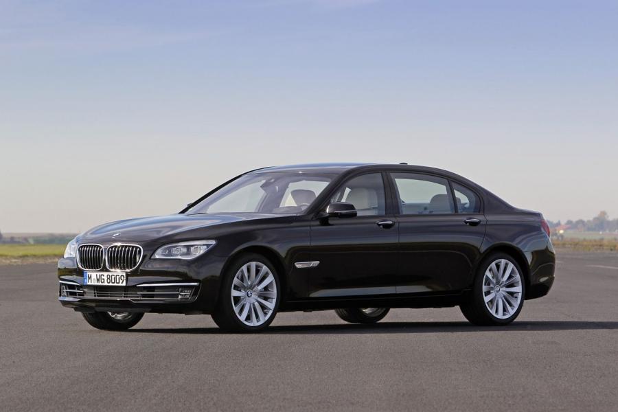  BMW 760i 2008 года  (фото 1 из 11)
